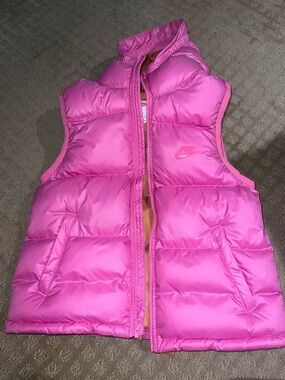 Nike Therma-Fit Hot Pink Quilted Puffer Vest sz Large